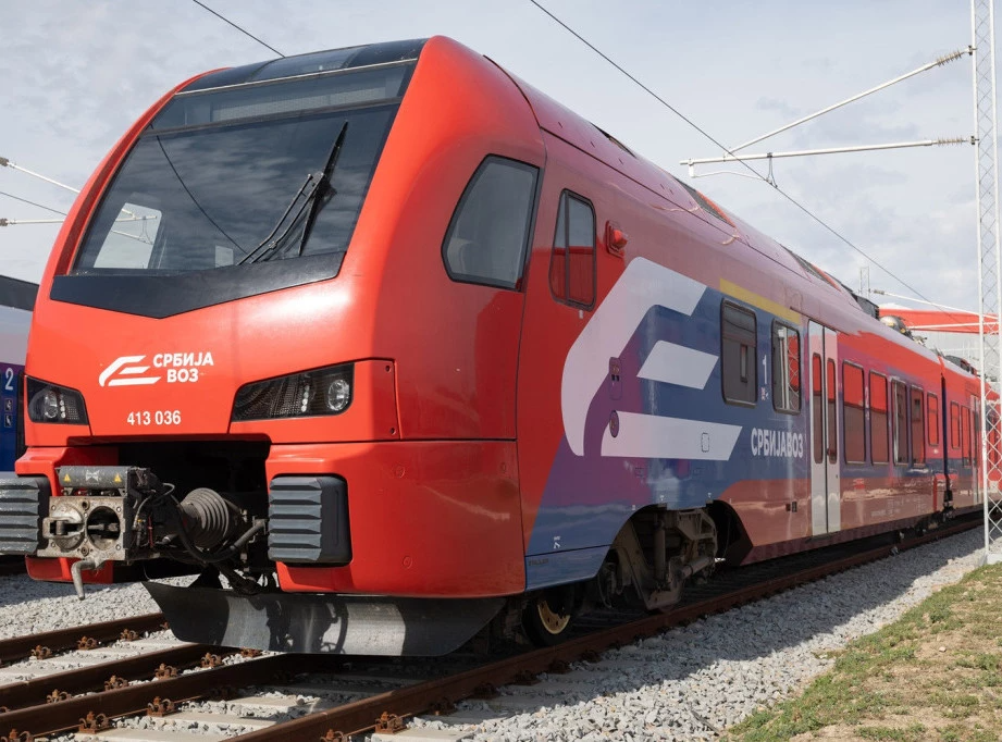 208282_flirt-voz-foto-srbijavoz-arxiva_f