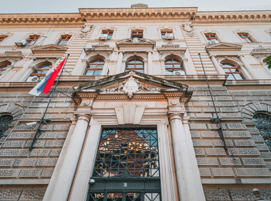 317967_shutterstock-2552490673_f