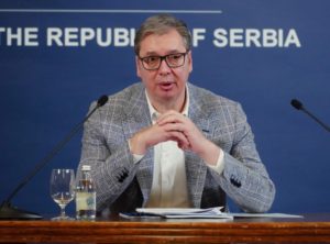 344486_vucic-sednica-obracanje_f