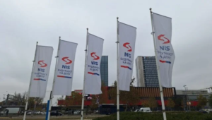 naftna-industrija-srbije-nis-zastave-640x363