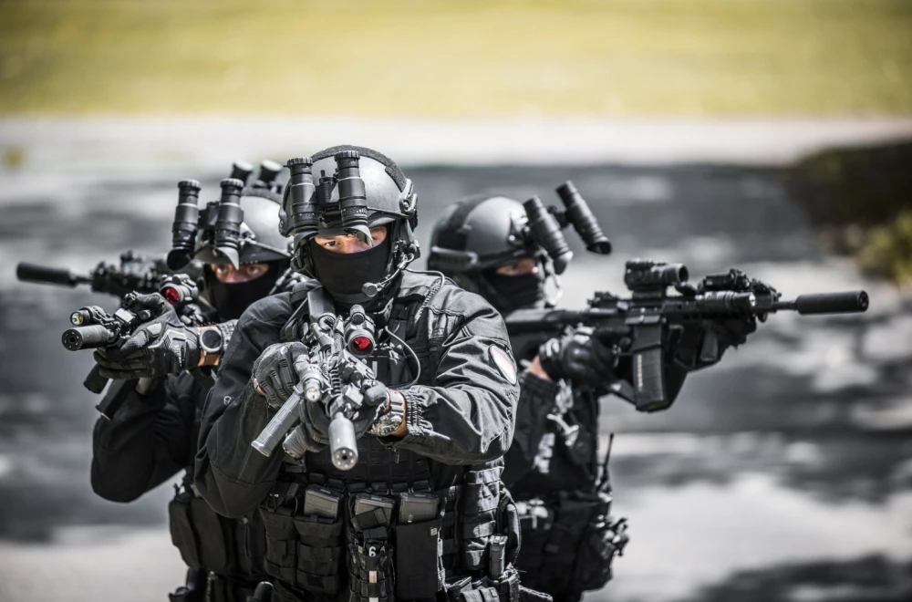 35494_shutterstock-2444430171_f