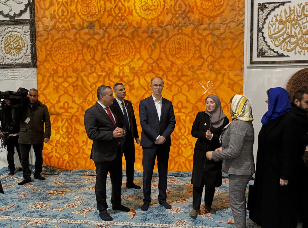 374460_alzir-poseta-macut_f