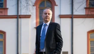 images rektor 2