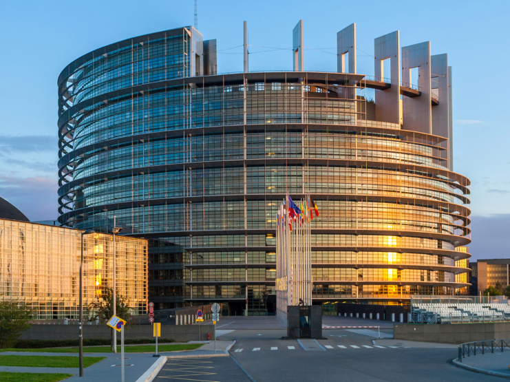 AVCGroup-references-Depositphotos_13534368_XL-EU-PARLIAMENT__FillWzc0MSw1NTVd